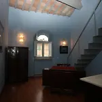 לינה וארוחת בוקר Palazzo Santinelli 4*